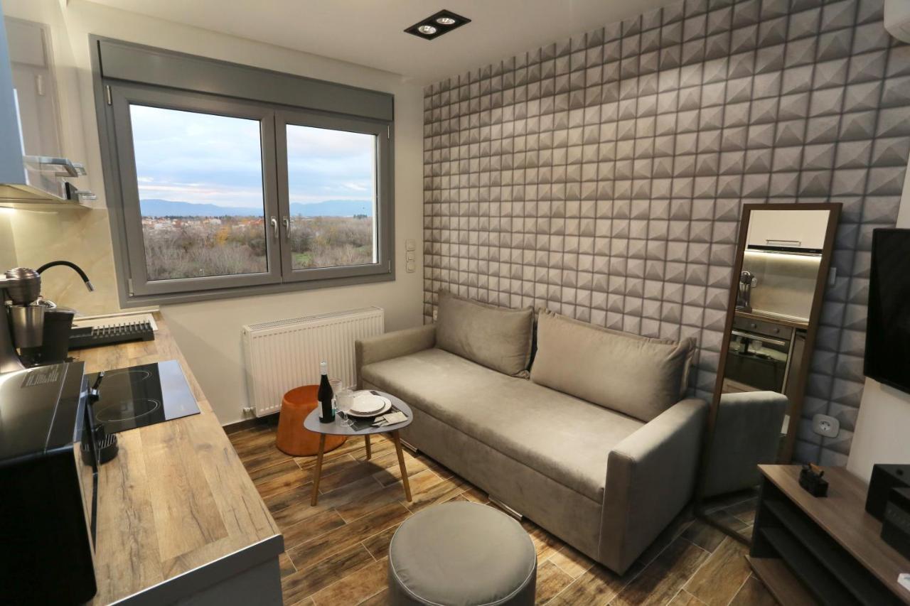 La Larissa Luxury Apartments Dafne Exterior photo